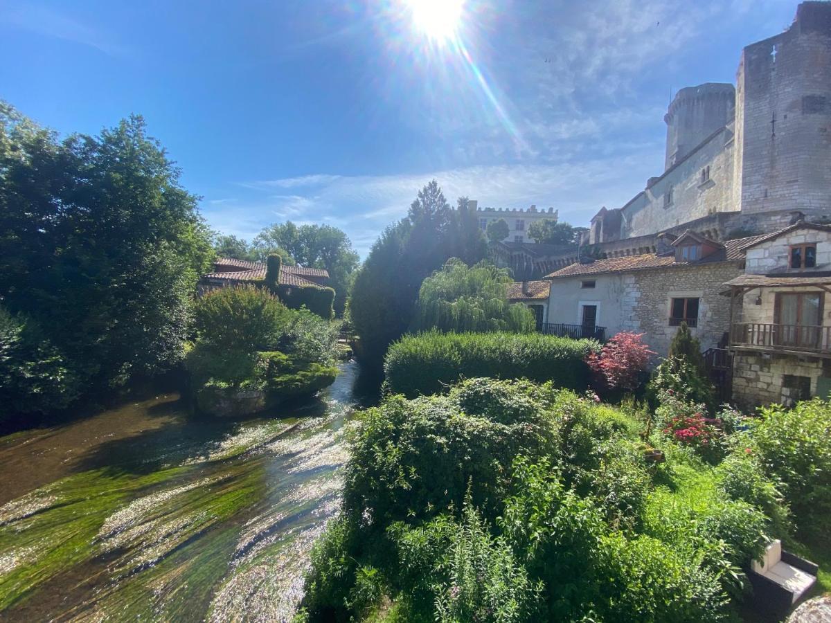 Hostellerie Les Griffons Bourdeilles Esterno foto