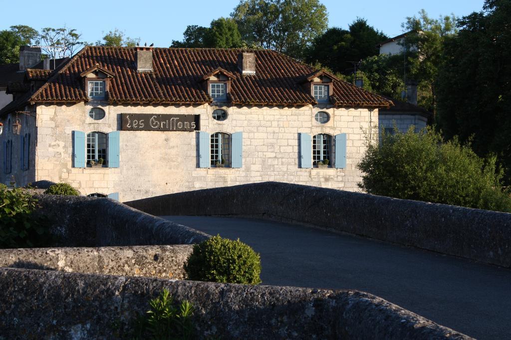 Hostellerie Les Griffons Bourdeilles Esterno foto